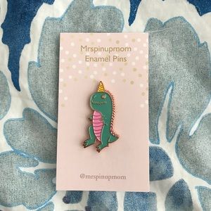 🎉NWT Dinocorn enamel pin in rose gold color